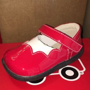NIB Savannah Red Toddler Shoes